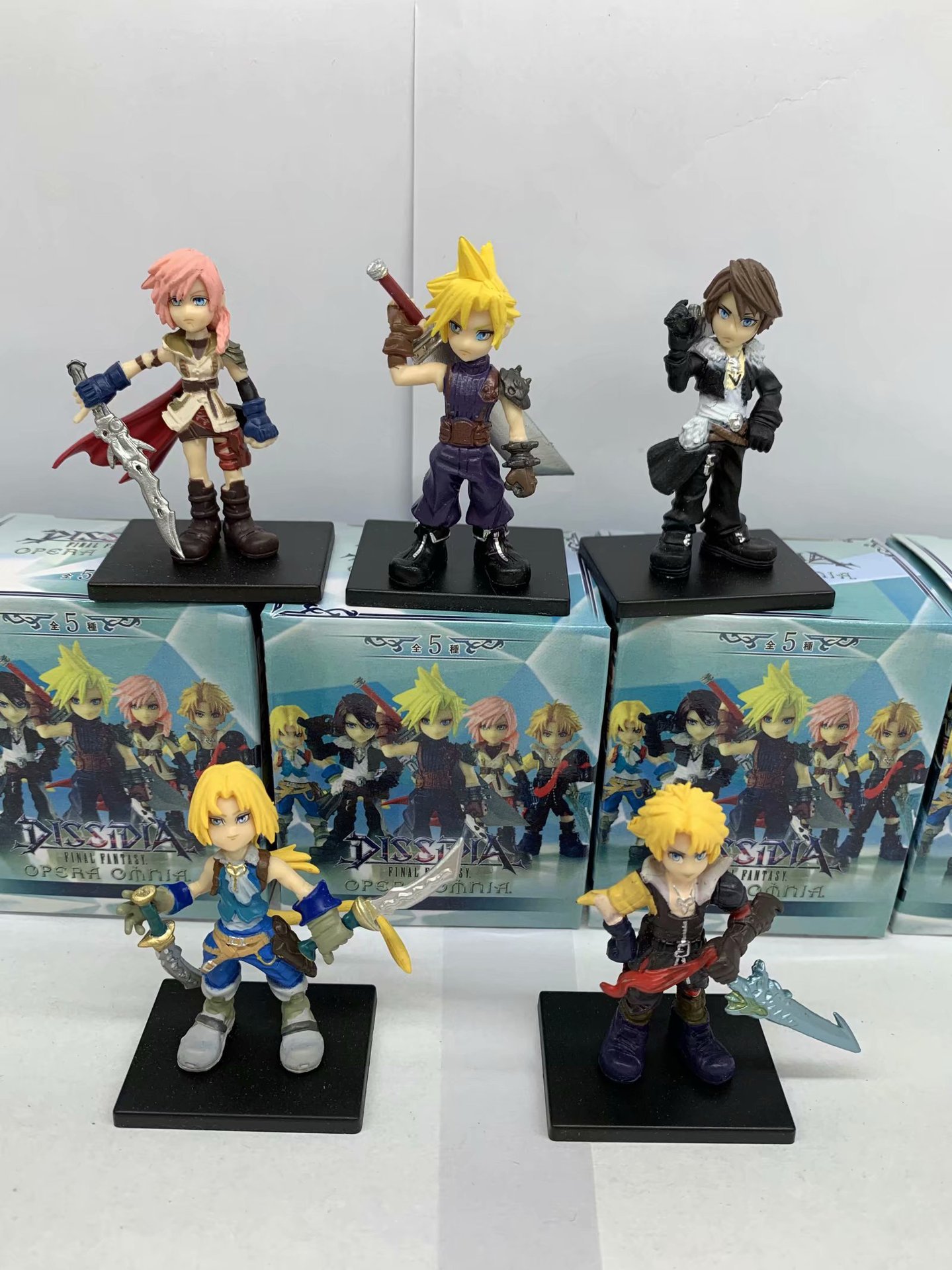 Set 5 Chi Tiết Trang Trí Tường Phong Cách Game Final Fantasy 10cm