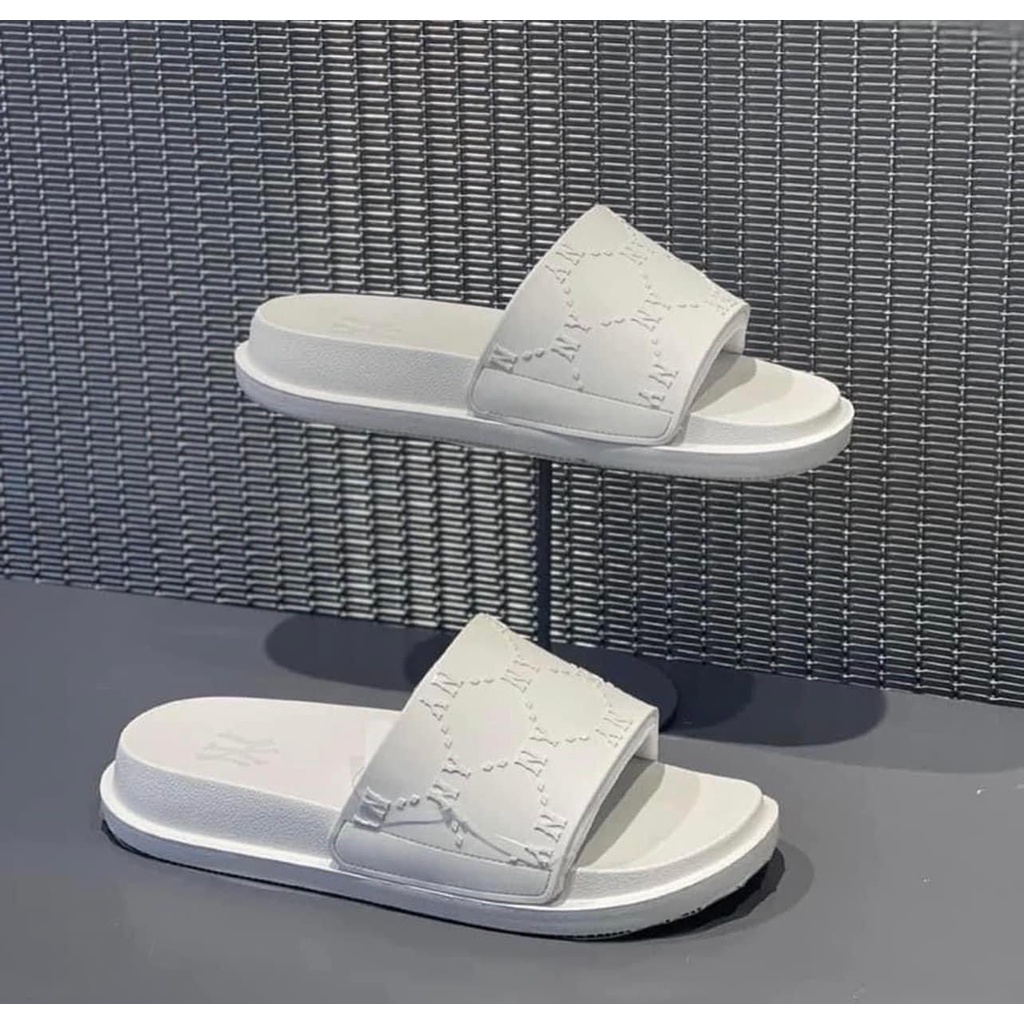 Dép MLB Chunky Mound Diamond Monogram New York Yankees