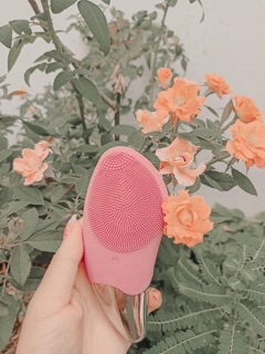 Máy rửa mặt laco promax thách thức bụi bẩn