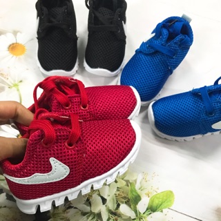 Thanh lý Giày Nike cho bé yêu