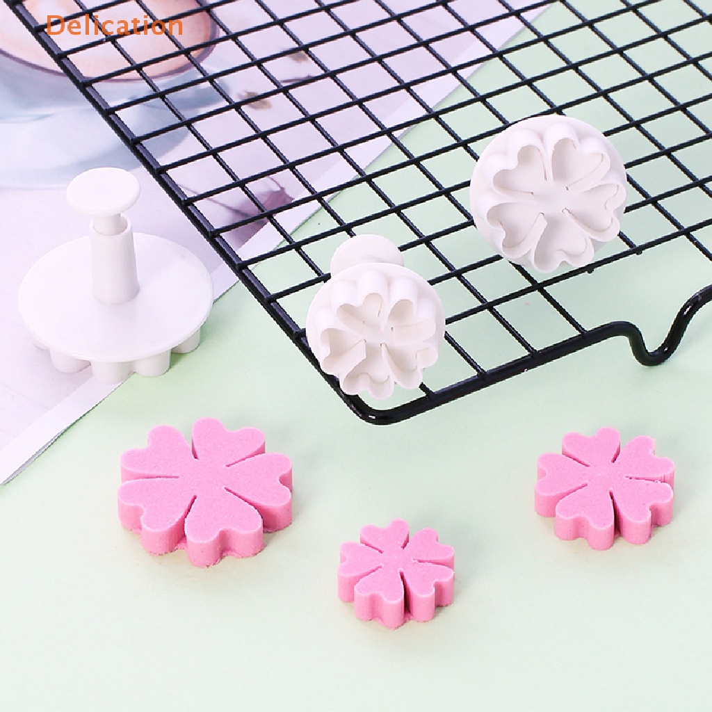 Set 3 Khuôn Nhựa Làm Bánh Hình Hoa / Trái Tim Mini DIY