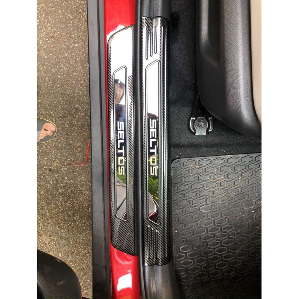 Ốp Bậc Cửa Xe Kia Seltos 2020 2021 -Mẫu Carbon