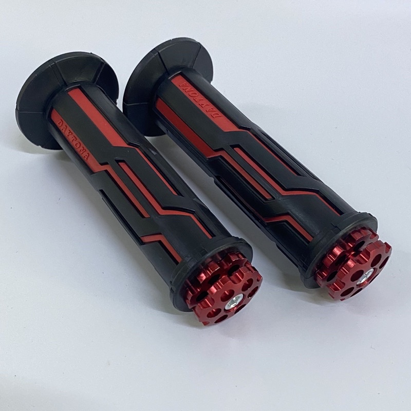 Bao tay xe máy Daytona kẻ sọc gắn thông dụng các dòng xe máy.