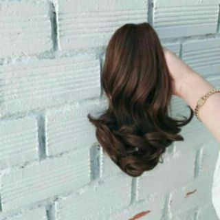 Tóc ngoặm ngắn xoăn đuôi