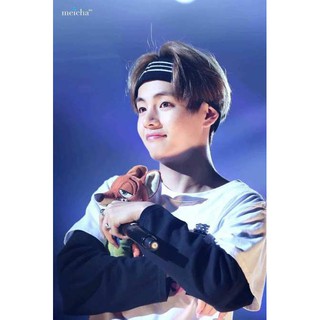 Băng đô V BTS kẻ sọc đen trắng