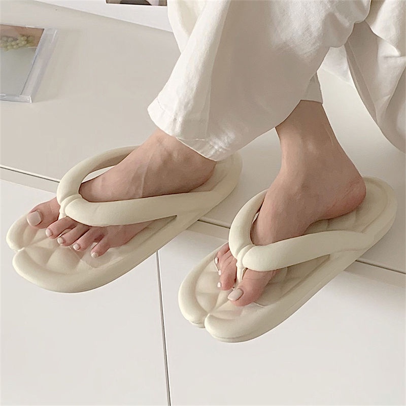 Dép Nữ Đế Bằng Thiết Kế Độc Đáo Thời Trang Cá Tính
