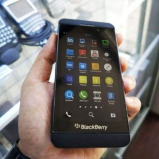 Điện thoại Blackberry Z10 Tặng Kính Cường Lực Máy Đẹp Như Mới