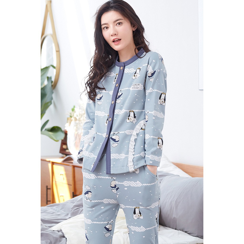 Bộ Pijama cổ Đức không chân cá tính, kín đáo phù hợp cho các nàng cá tính có mùa Đông không lạnh | BigBuy360 - bigbuy360.vn