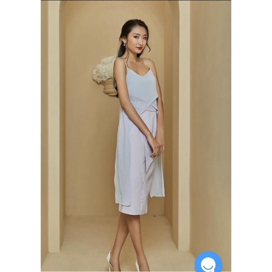 Elise newtag áo 2 dây xanh xẻ tà mới nguyên tag M/L