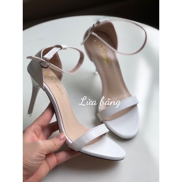 Sandal Giày Cao Gót Nữ Gót Nhọn Quai Mảnh Mới Hót