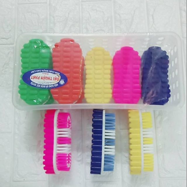 1 chiếc bàn chải giặt đồ cao cấp