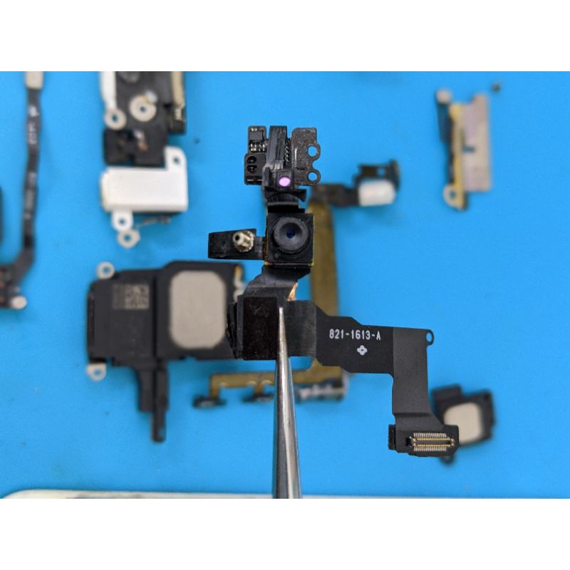 Cụm dây camera trước ip 5 / 5c / 5s / 6 / 6s / 7 / 8 plus zin tháo máy