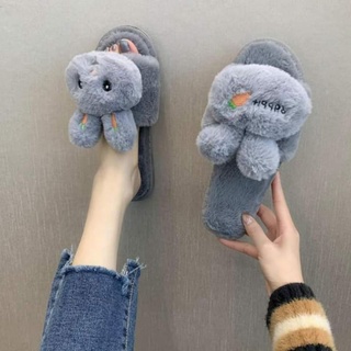 dép mang trong nhà