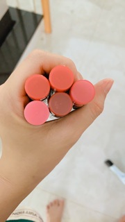Son dưỡng BURT’s Bees có màu