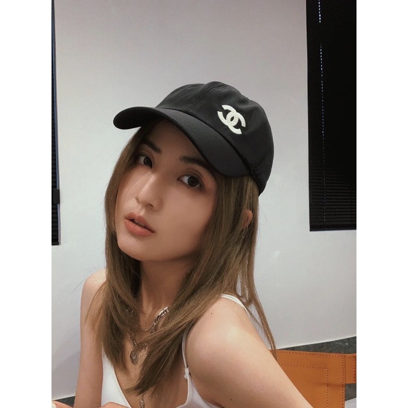 Mũ lưỡi trai 𝘾𝙝𝙖𝙣𝙚𝙡 Chanel cao cấp thêu logo CN lệch có nút điều chỉnh phía sau