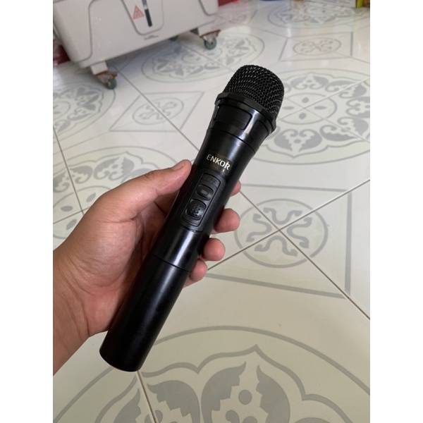 Micro Không dây Loa Kéo Karaoke Enkor L1218K - L0810K bh12T