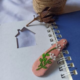 Kẹp tóc thêu hoa handmade