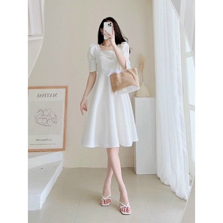Váy trắng cổ vuông đan phối cổ