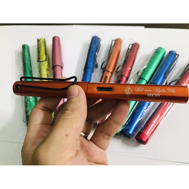 Bút mài Uyển Chu 08  - Bút chuyên luyện chữ