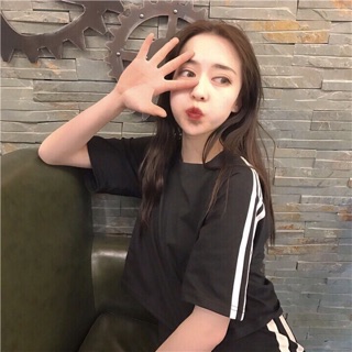 Áo thun nữ crop top sọc vai