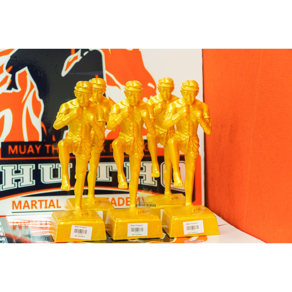 Tượng Lưu Niệm Ông Tổ Muay Thái