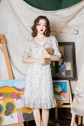 Váy hoạ tiết cổ tim phối bèo