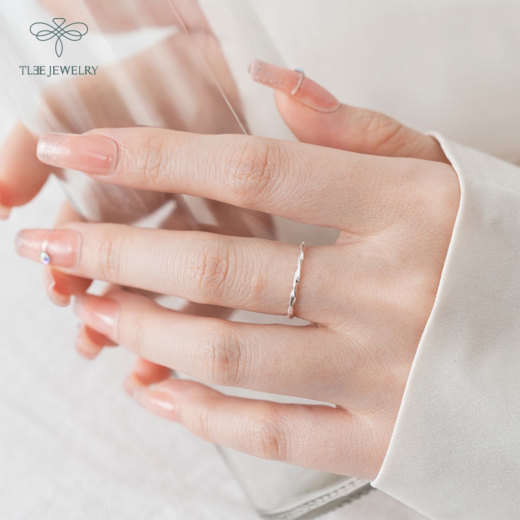 Nhẫn bạc nữ TLEE dáng xoắn trơn basic bản nhỏ cá tính NCJ A0218