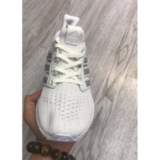 giày thể thao ultra boost trắng . Hàng như hình chất lượng tốt yu tin chất lượng 2020 Chất . CHÍNH HÃNG BH 2020
