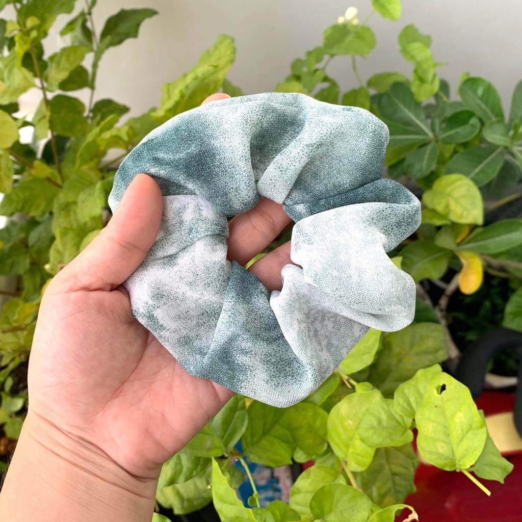 Cột tóc vải scrunchies màu loang