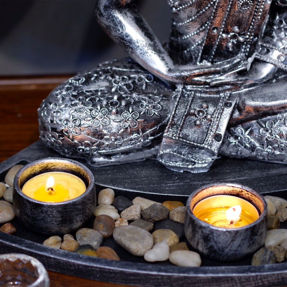 Tượng phật thiền định kèm đế nến tặng 3 cốc nến bơ - Mani Decor