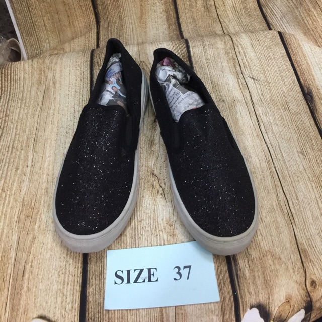 Slipon size 37 chỉ với 180k