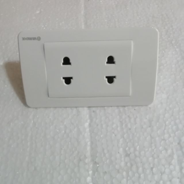 Ổ đôi 2 chấu SiNo S18A