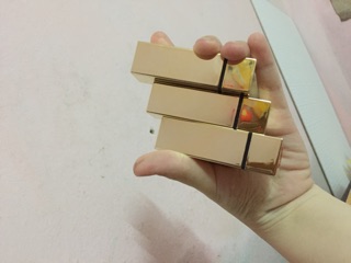 SON TƯƠI HANDMADE SIÊU LÌ VÀ MỀM MỊN MÔI