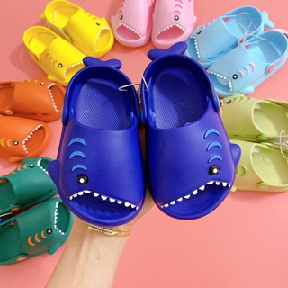 Dép cá mập baby shark cute cho bé dép sandanl đi biển chống trơn trượt