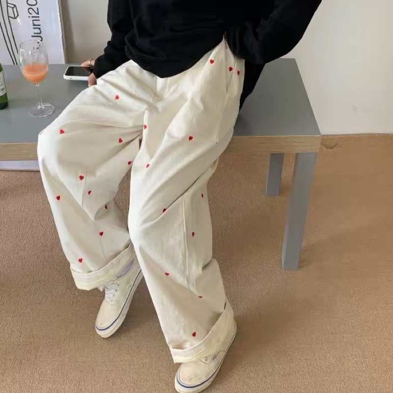 Quần kaki ống suông trái tim tỏ tình crush ulzzang Hàn Quốc