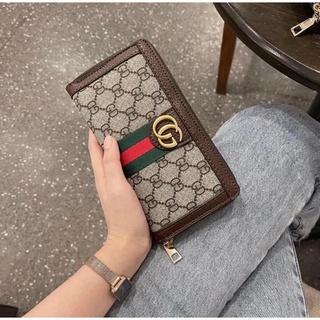 ví cầm tay GC