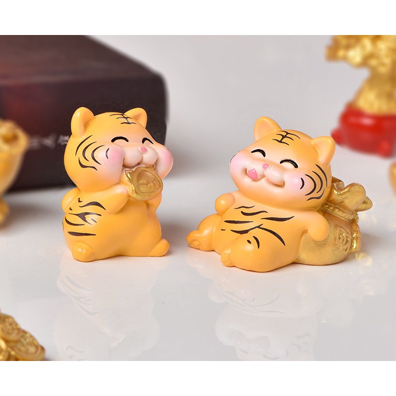 Tiểu cảnh trang trí hổ vàng may mắn