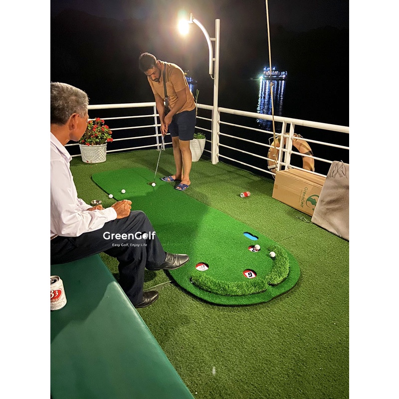 (VIDEO Thực Tế) Thảm Putt Golf Bàn Chân BIGFOOT/ Kích Thước 0.9x3m/ Thảm Tập Putt Golf Cuốn Gọn Dễ Dàng/ Tặng 3 Bóng Cũ