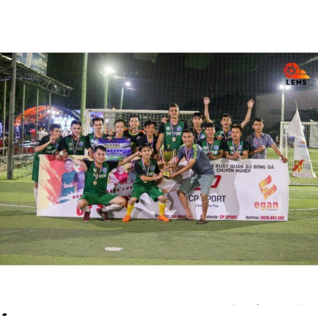 Huy chương bóng đá: Vàng, bạc, đồng. Hình thật shop làm cho khách.