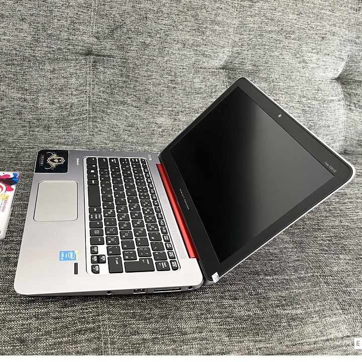 [Siêu Mỏng - Gọn Nhẹ] Laptop HP Elitebook 1020SE Core M5 Y51/ Ram 8Gb/ màn 12.5 inch 2K/ Vỏ hợp kim, led phím sáng . | WebRaoVat - webraovat.net.vn