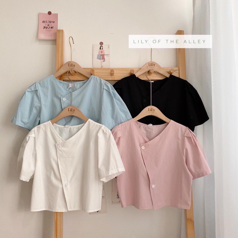 Croptop vạt chéo 2 khuy