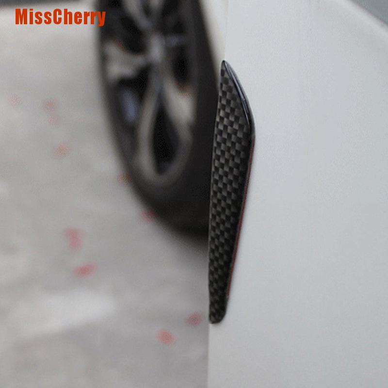 Bộ 4 Miếng Dán Bảo Vệ Cửa Xe Hơi Bằng Sợi Carbon Chống Va Chạm Tiện
