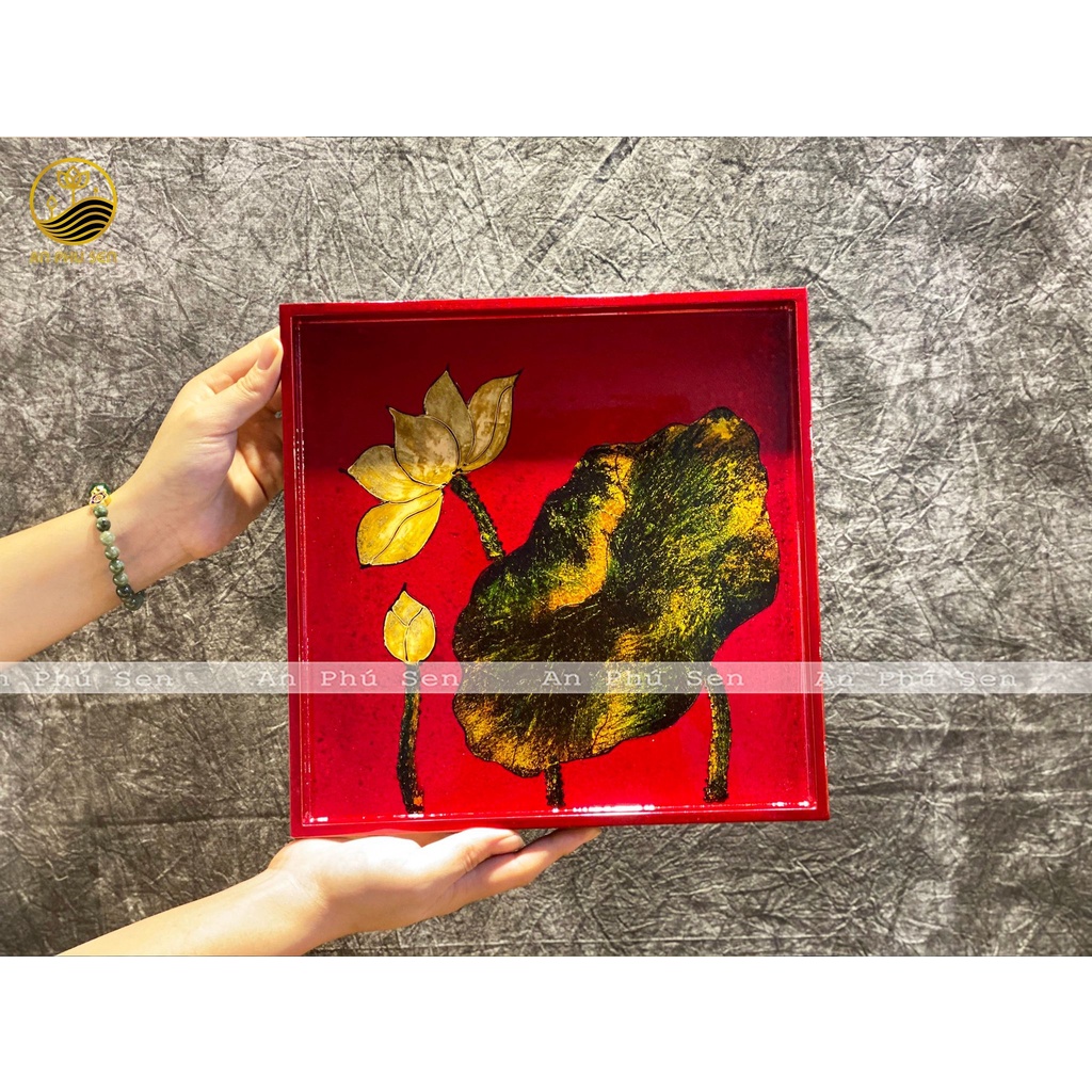 Khay sơn mài vẽ sen