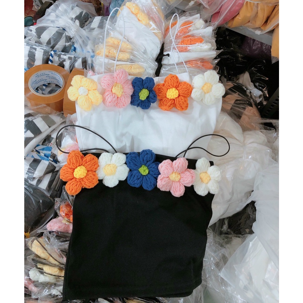 Áo Croptop 2 Dây Đính Hoa Siêu Cute