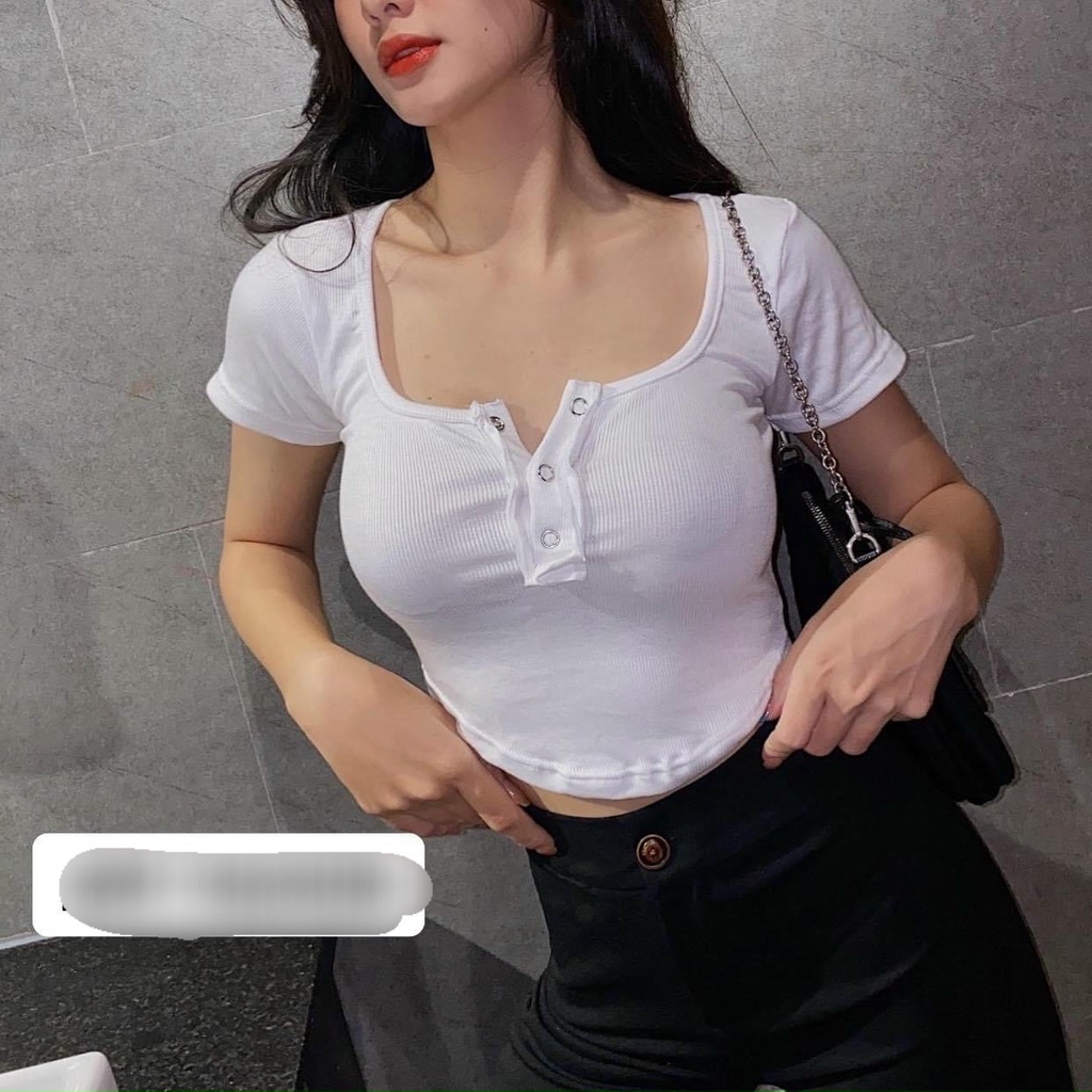 Áo thun gân cổ vuông nút bấm croptop MC