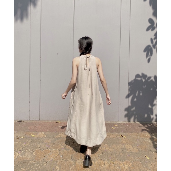 Đầm cổ yếm xoè Nina dress