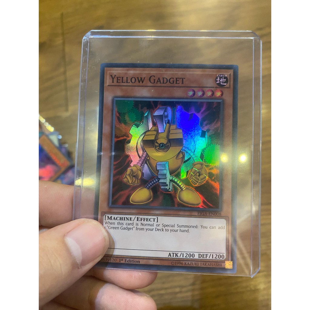 Lá bài thẻ bài Yugioh Yellow Gadget – Super Rare - Tặng bọc bài nhựa bảo quản