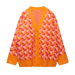 Áp cardigan len hình trám màu cam nổi bật