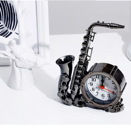 Đồng hồ mô hình kèn để bàn decor phòng phong cách vintage