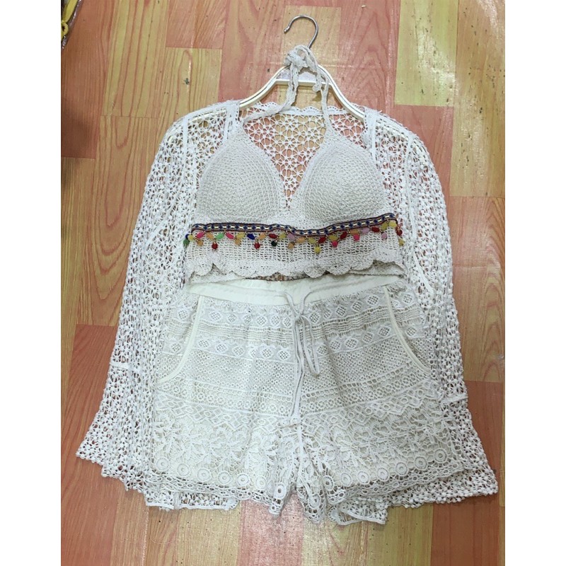 set biển - set 3 món - bra sóng mix ngọc + quần ren hoạ tiết đồng xu + choàng ren hạt gạo tay loe (có tách rời)